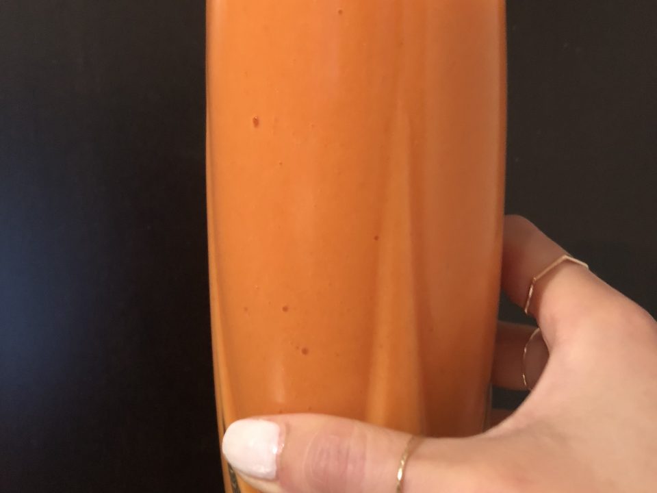 carrot-mango-smoothie-recipe-the-cretan-nutritionist